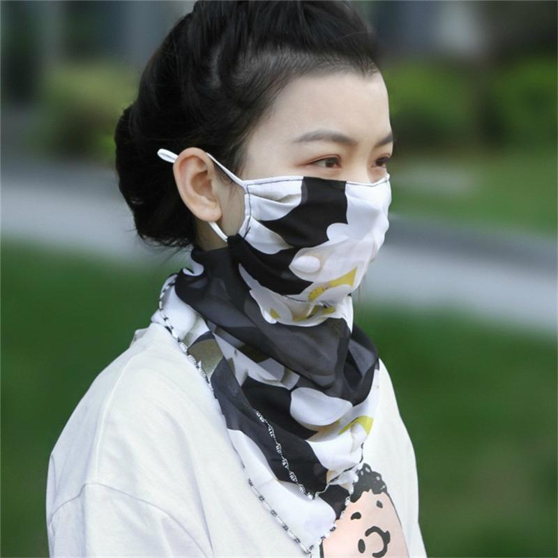 

Man and Woman Cool Magic Face Bandana Cover Tube Neck Scarf Headband Motorcycle Cycling Outdoor Multi-use Headwear Unisex