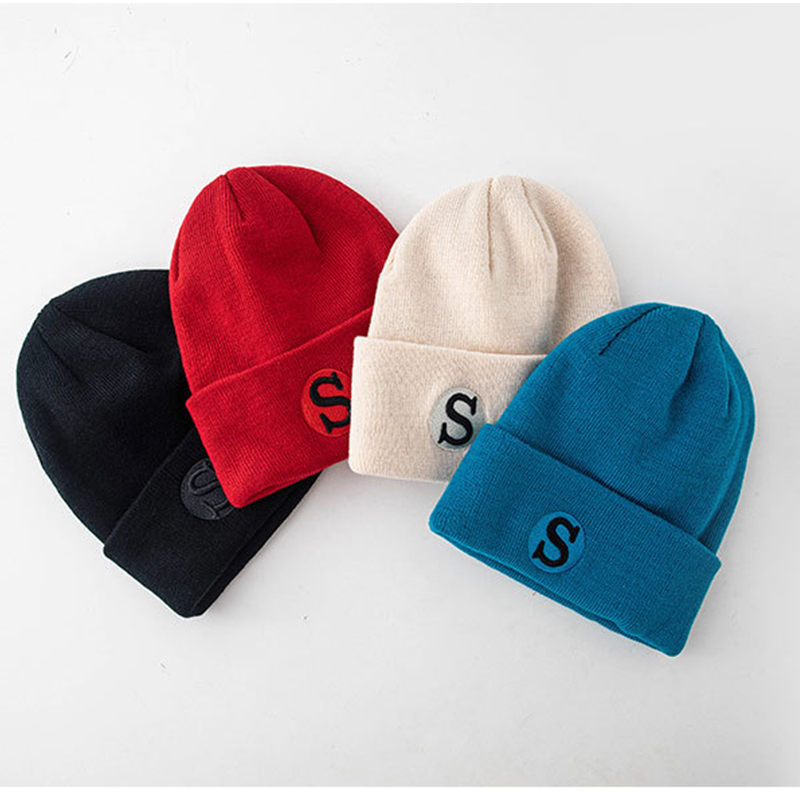 

2020 Japanese Knitted Hat Women's Autumn Winter Warm Woolen Cap Men Ear Protection Beanies Hip Hop Letter Embroidered Cold Hat