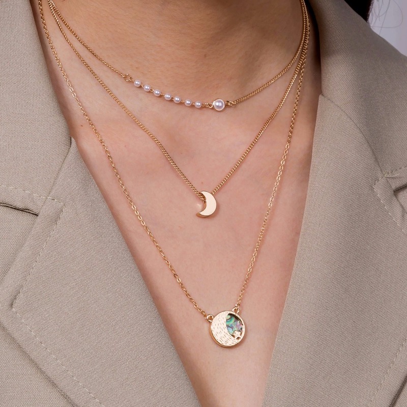 

Fashion Abalone Shell Five-pointed Star Moon Multi Layered Necklace Jewelry for Women Statement Pendants of Friendship