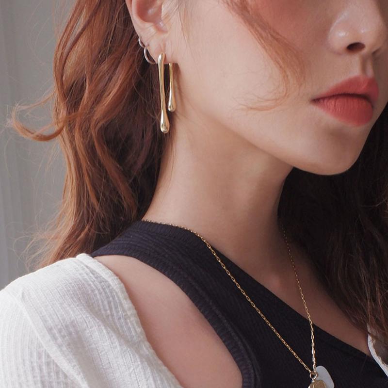 

Irregular Water Drop Asymmetric Earrings Niche Design Temperament Metal Geometric Long Earrings Women