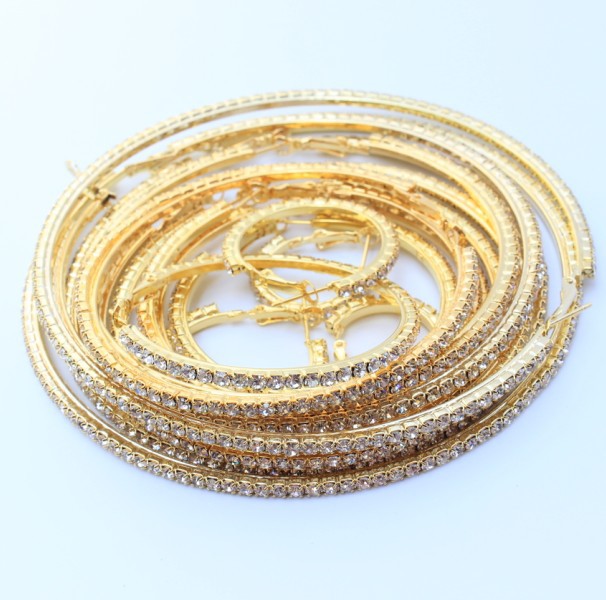 

Fashion Big Hoop Earrings For Women Round Classic Crystal Full Rhinestone Simple Korean Style Charm Large Vintage Party Gift Jewelry