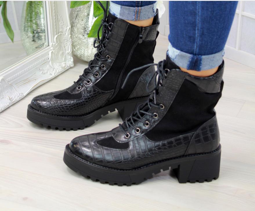 

square heel 40-43 front lace up 2021 new Mid Heel low rise boots, Black paint