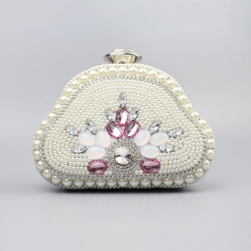 

2019 Crystal Flower Handmade Pearl Evening bags Lady Party Wedding Party Day Cluches purses and handbags sac a main1, Black