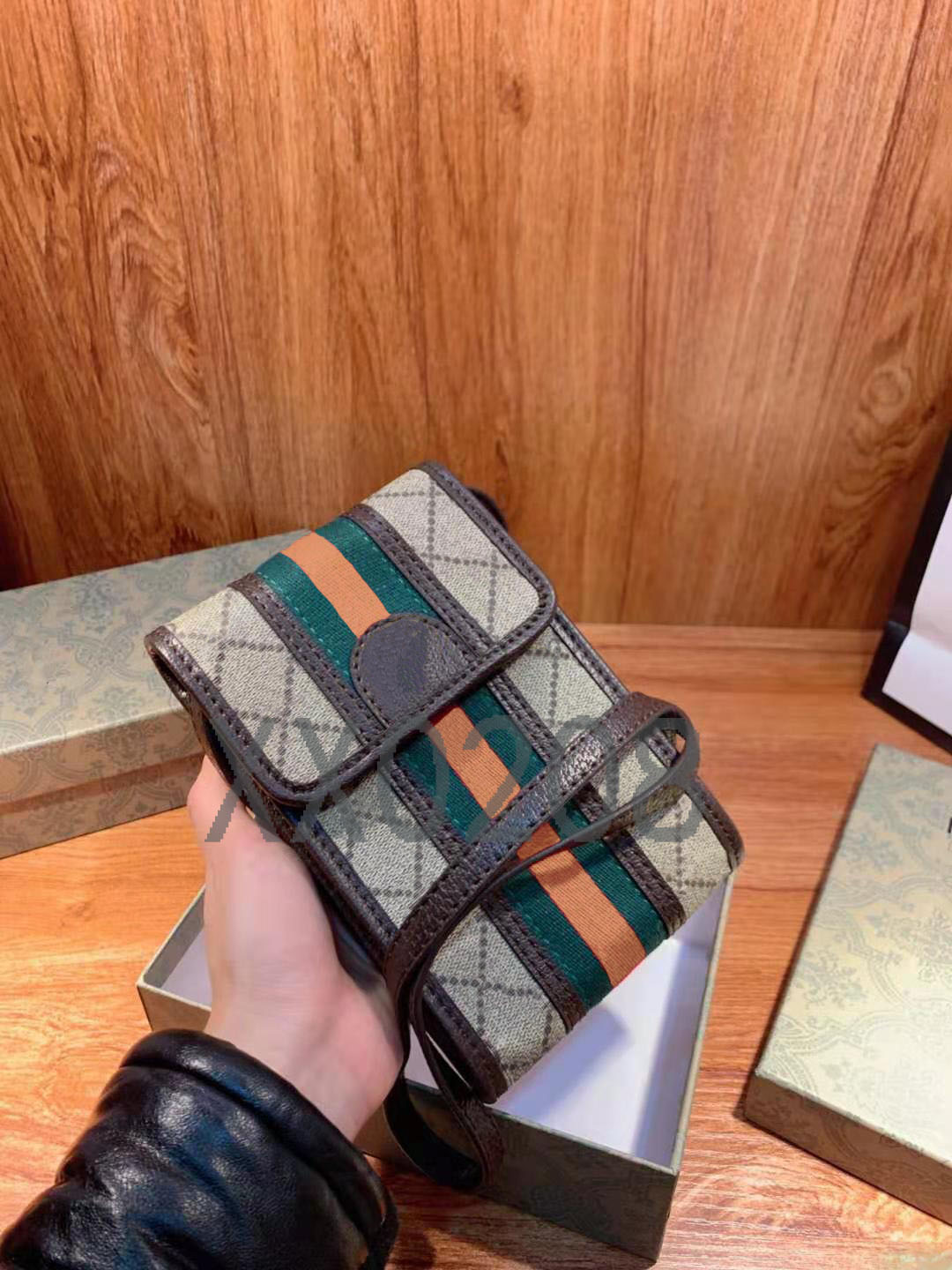 

designer design brand mobile phone bag the latest series of slant hanging bag card bag wallet small and exquisite size 12 18cm, Make up for postage