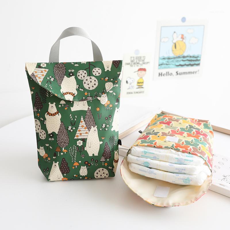 

Lightweight baby Diaper Bag Travel baby Snack Storage Bag bottle milk tote cute Duck Mummy1, Ti224wm-1