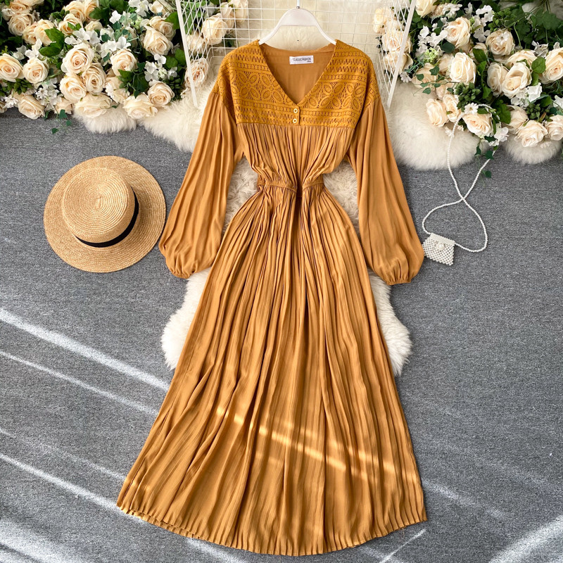 

2021 New Fancy embroidered retro female puff neck line office elegant autumn dress in solid holiday 1U60, Brown