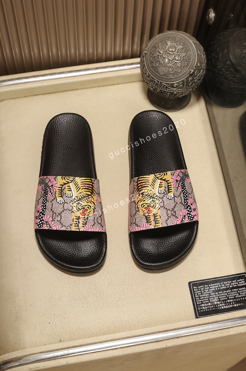 

Slippers Mens Womens slider slides Sandals rubber or fur furry Designer flat sole slipper Piscine Red embossing on logo sliders size35-46, 02