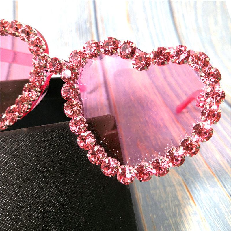 

Sunglasses Fshion Women 2021 Luxury Rhinestone Love Sun Glasses Oversized Men Vintage Shades For FML