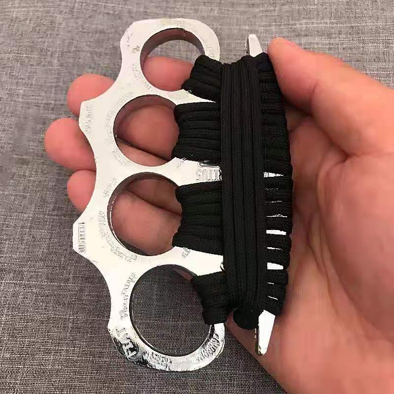 

Metal defense iron finger ring for men and women self defense finger tiger self defense products portable car broken window 00489