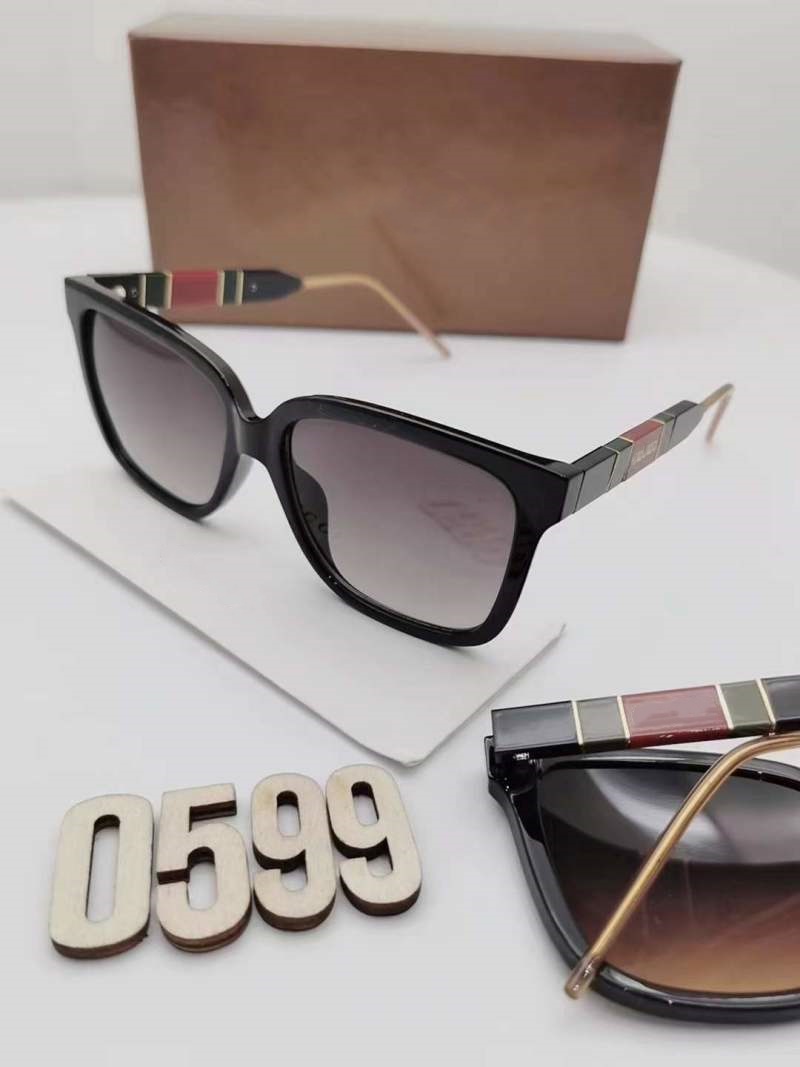 

2020 Brand New Top Quality Polarized Sunglasses For Men And Women Big Frame Square Luxury Sunglasses Designer Outdoor Fashion Glasses 0599, White;black