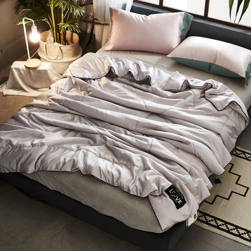 

50New Ice Silk Summer Quilt Smooth Blankets Solid Comforter Bed Cover Quilting Suitable for Adults Kids No Pillowcase Washable