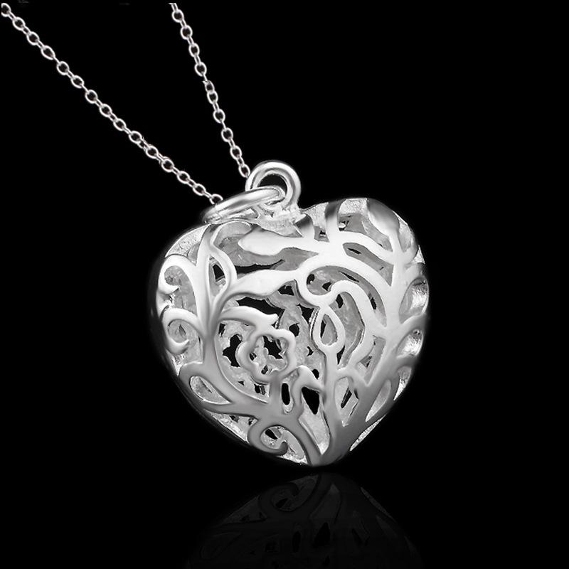 

Pendant Necklaces Luxurious Silver Plated Hollow Heart Necklace Carving Flowers Women Jewelry For Valentine's Day Gift Of Love