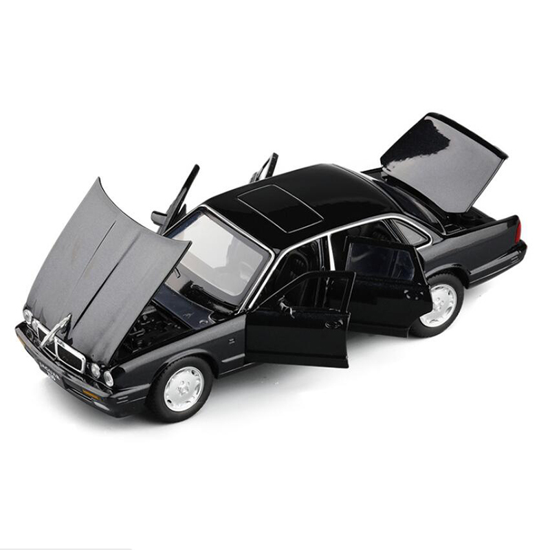 

Alloy Die-casting Classic Saloon Model High Simulation 1:32 Metal Vehicle Jaguar XJ6 Sound And Light Kids Toy Car Toys For Boys