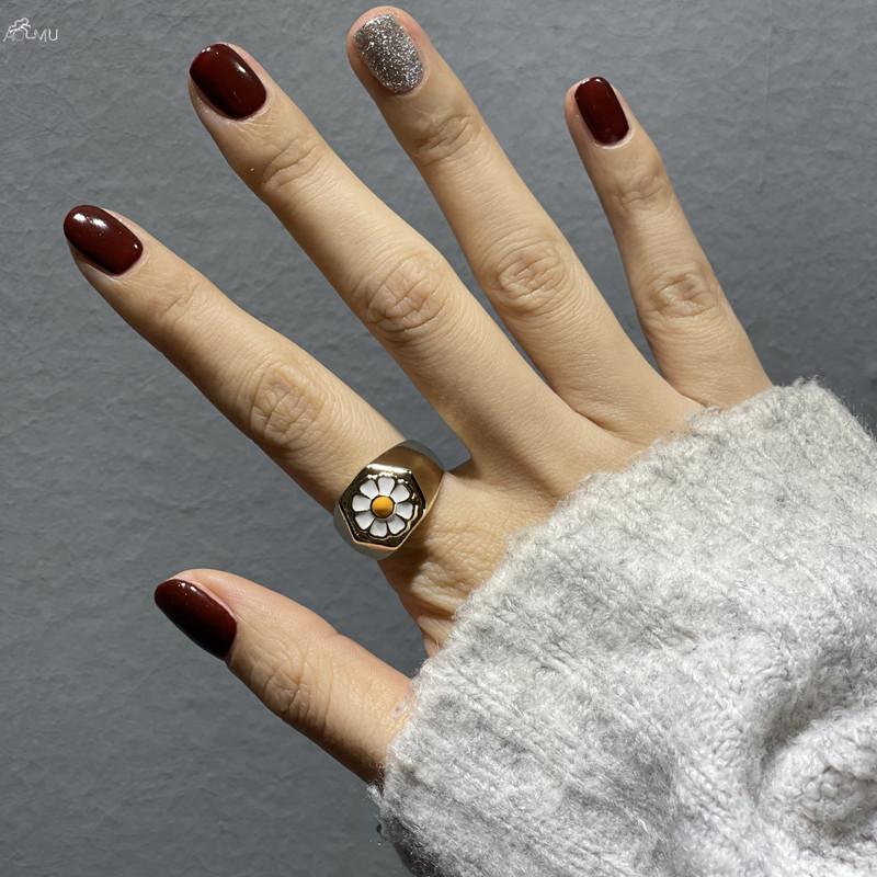 

AOMU 2021 Hot Spring Summer Korea New Design Small Daisy Metal Rings For Women Girls Party Jewelry Party Gifts