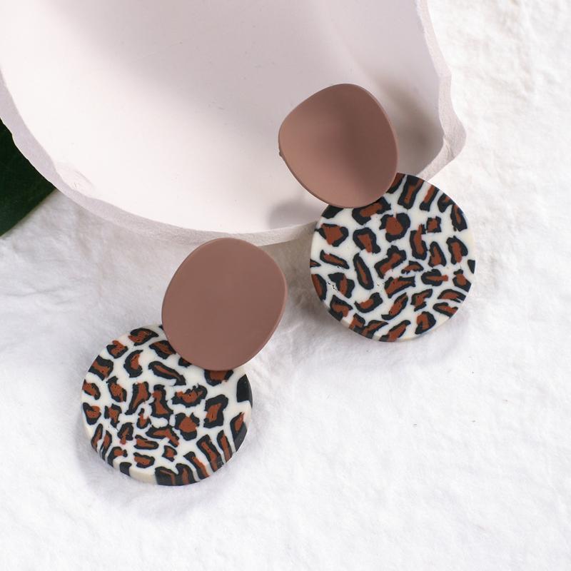 

AENSOA 1Pair Korean Leopard Round Polymer Clay Dangle Earrings for Women New Design Irregular Geometric Earrings Party Jewelry1