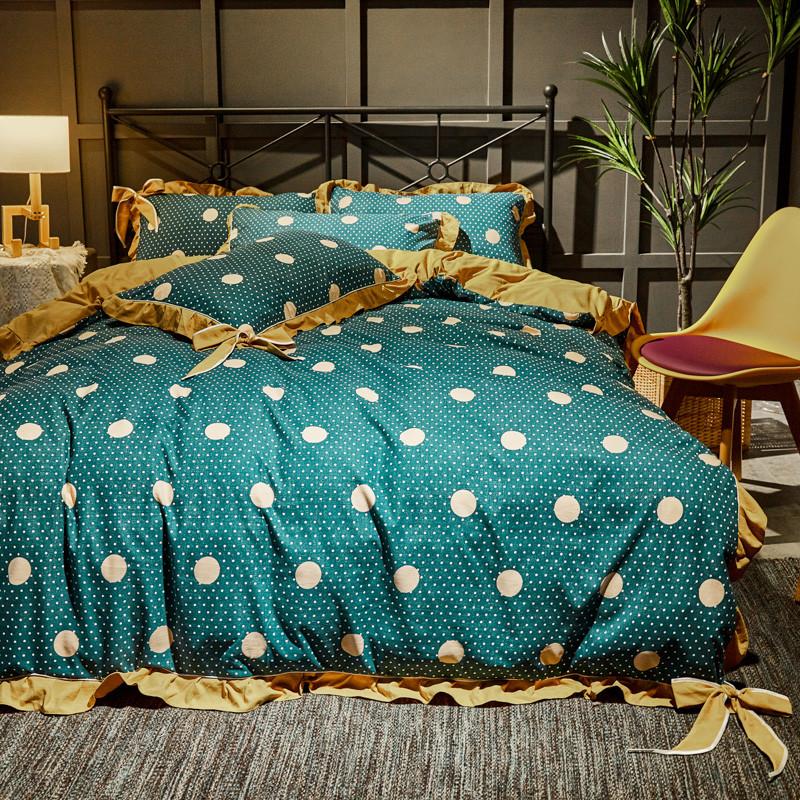 

Luxury Style 60s Suede Cotton Ruffles 4pcs Duvet Cover Bed Sheet Pillowcases Wave Point Strawberry Animal World Flowers Soft