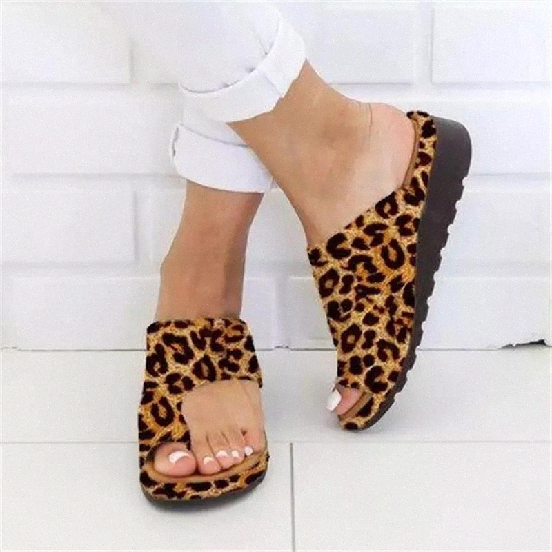 

Women Summer Slippers Non-slip Platform Wedges Slippers Female Beach Shoes female Flip Flops Women 2020 new Casual Sandals #b00D, Black