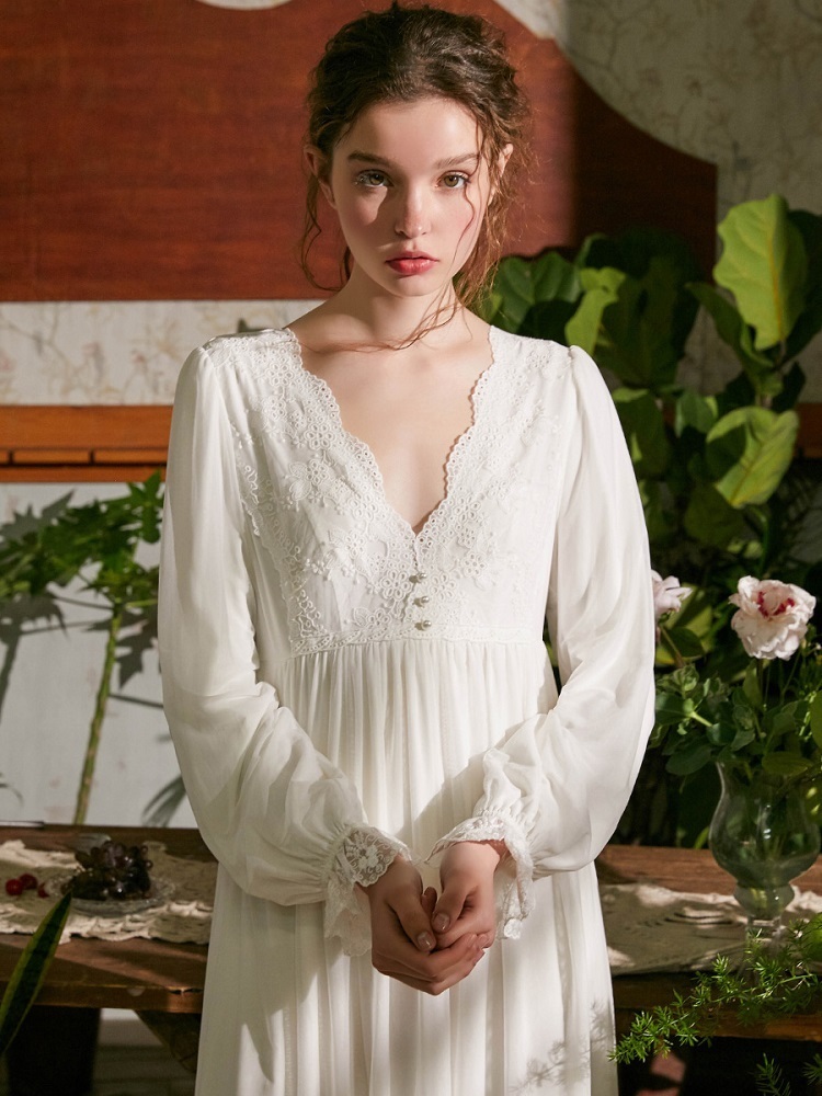 Long Sleeve White Cotton Nightgown 
