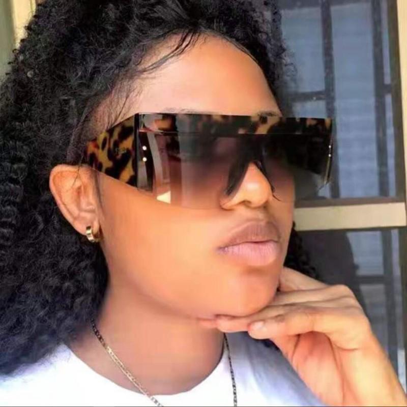 

Luxury Shades For Women White Square Sunglasses 2021 Designer Inspired Semi Rimless Sun Glasses Shopping Street Fashion Eyewear