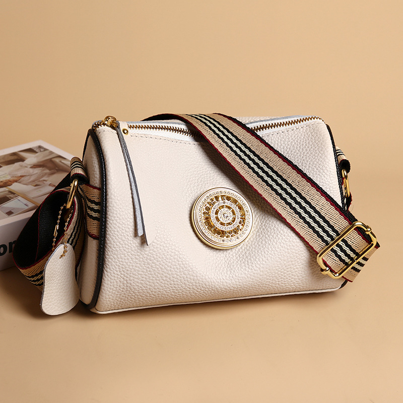 

Wholesale ladies Genuine leather shoulder bags retro striped wide shoulders strap women crossbody bag leathers solid color fashion backpack soft storage wallet