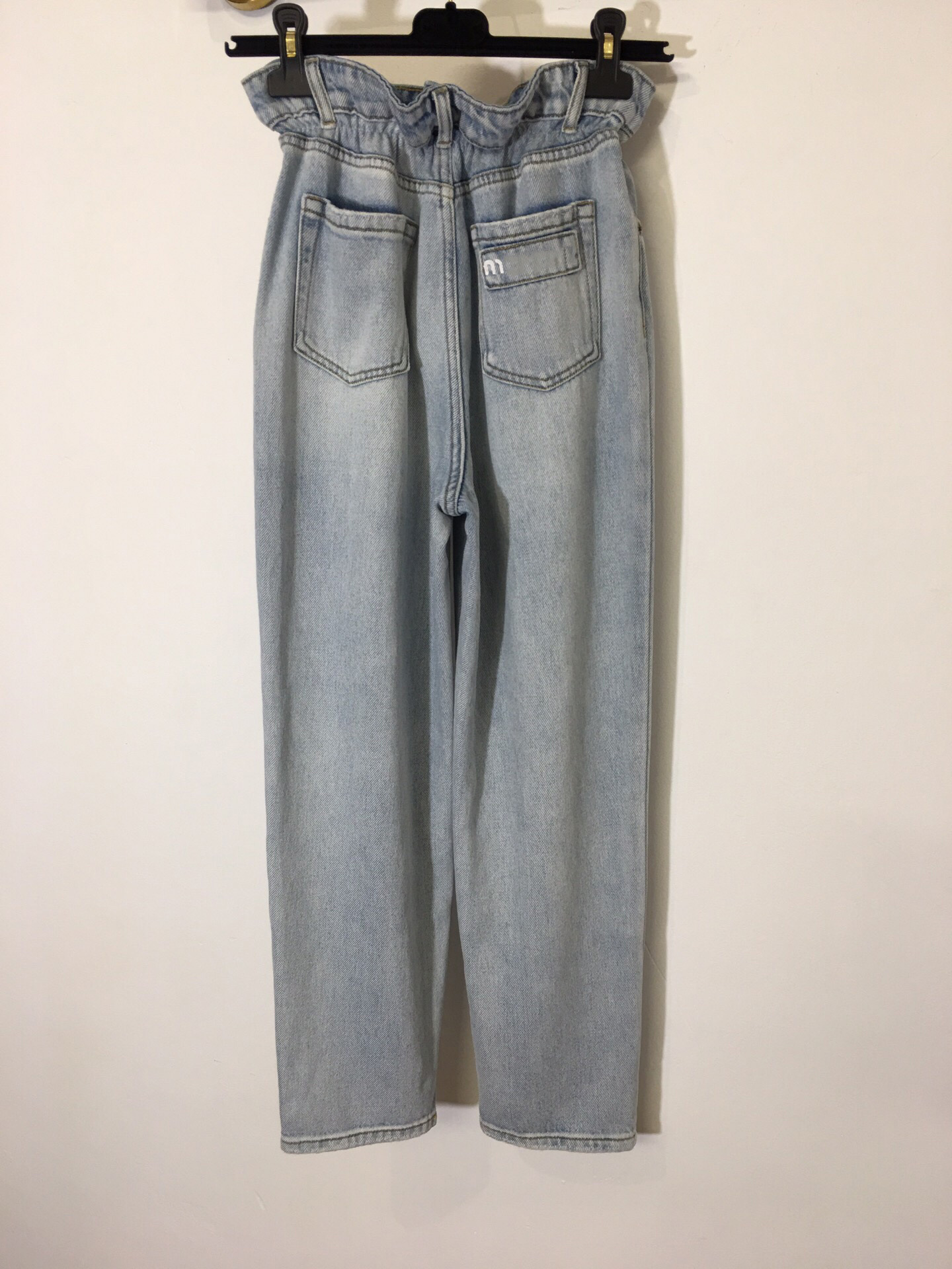 

New star Xu Lu' casual and versatile letter single breasted bract high waist jeans and Harem Pants, Light blue