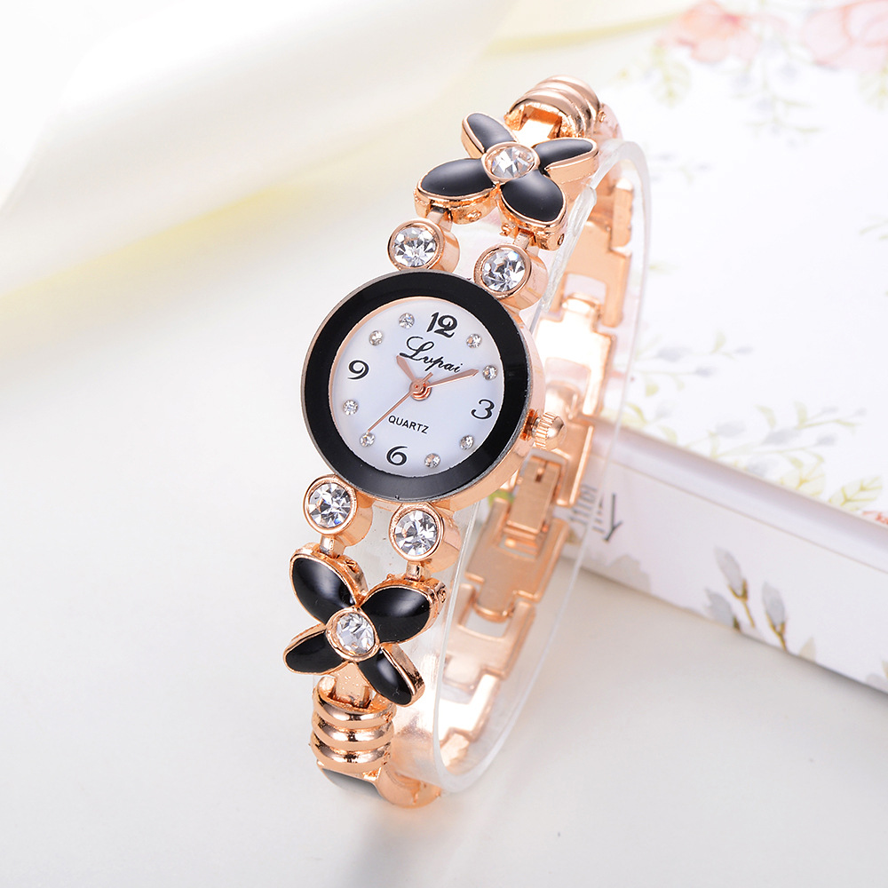 

Wholesale 30PCS Mixed Color Fashion 22mm x 8mm 29g Quartz Ladies Watch Women's Children's Students Watches Casual Wristwatches CH036, Slivery;brown