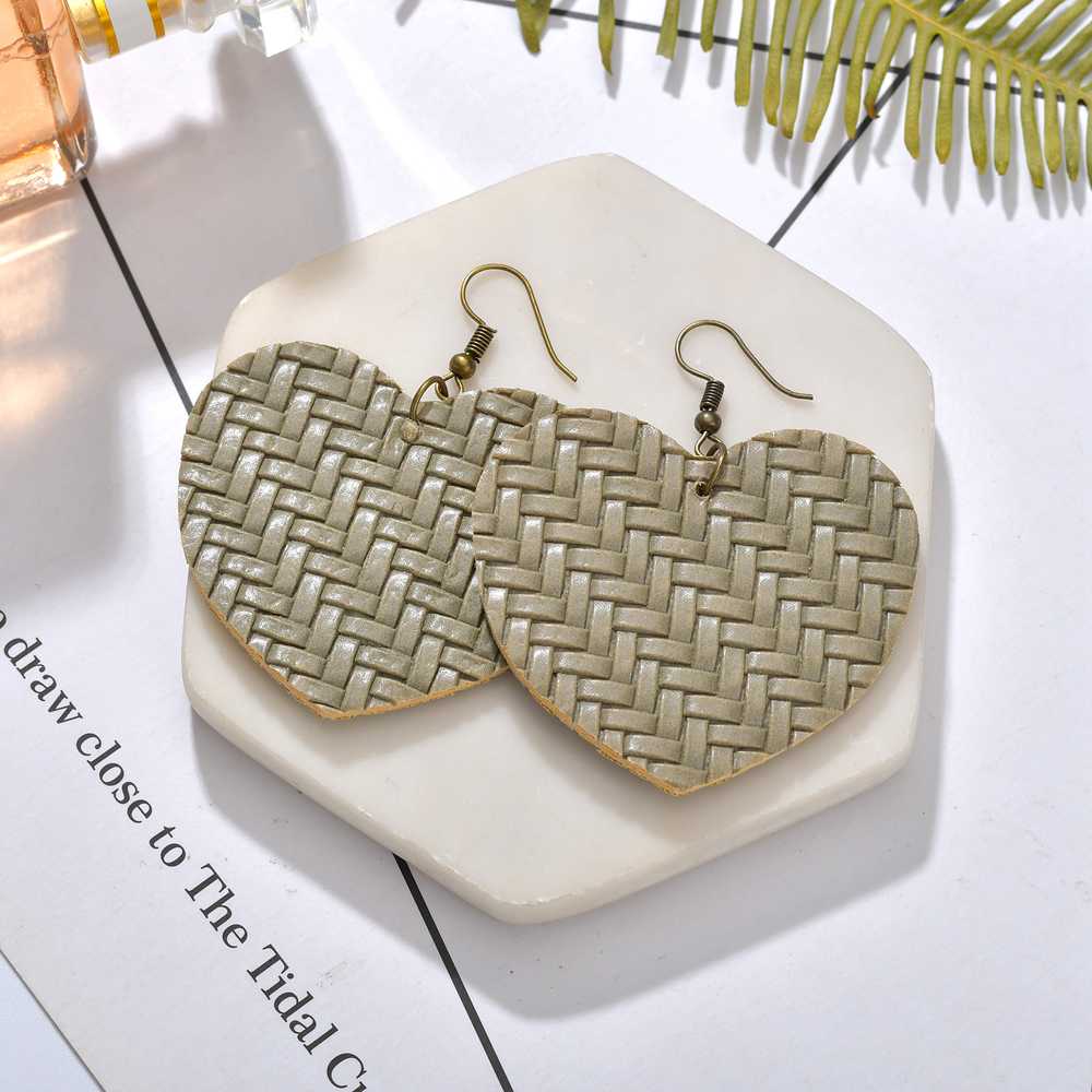 

Geometric Heart Dangle Earrings New Design Women Leather Straw Weave Rattan Drop Earrings For Female Bohemia Jewelry Girls
