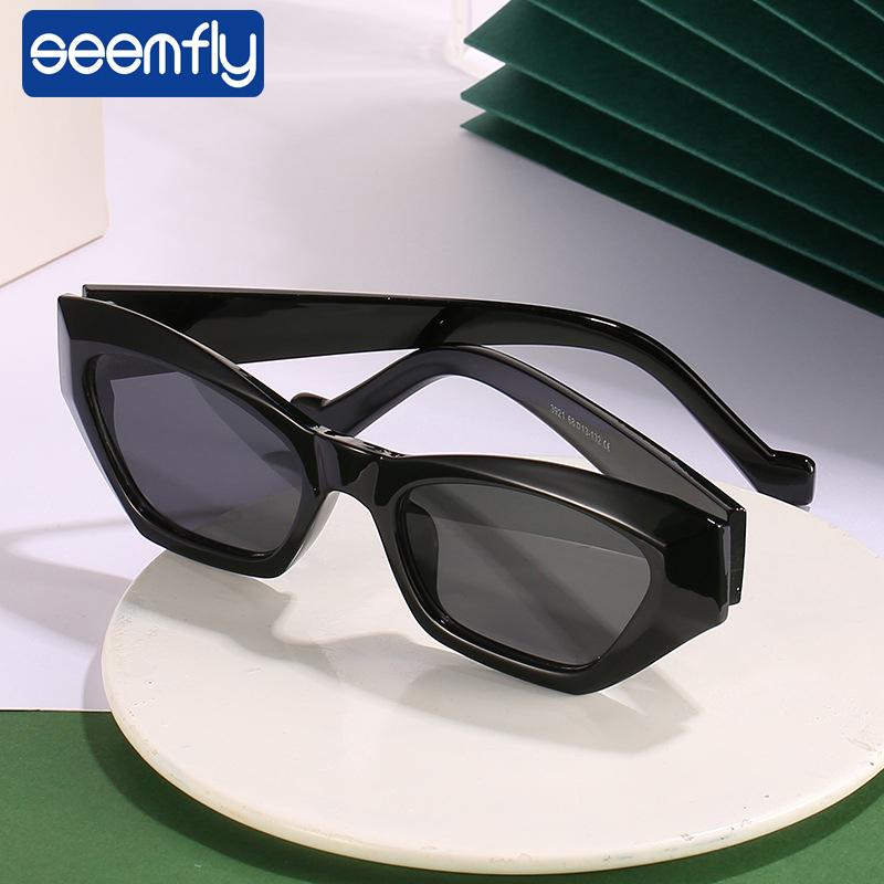 

seemfly Fashion Small Glasses Frame Rectangular Sunglasses Men Women Vintage Luxury Punk Retro Sun Glasses UV400 Shades Goggles