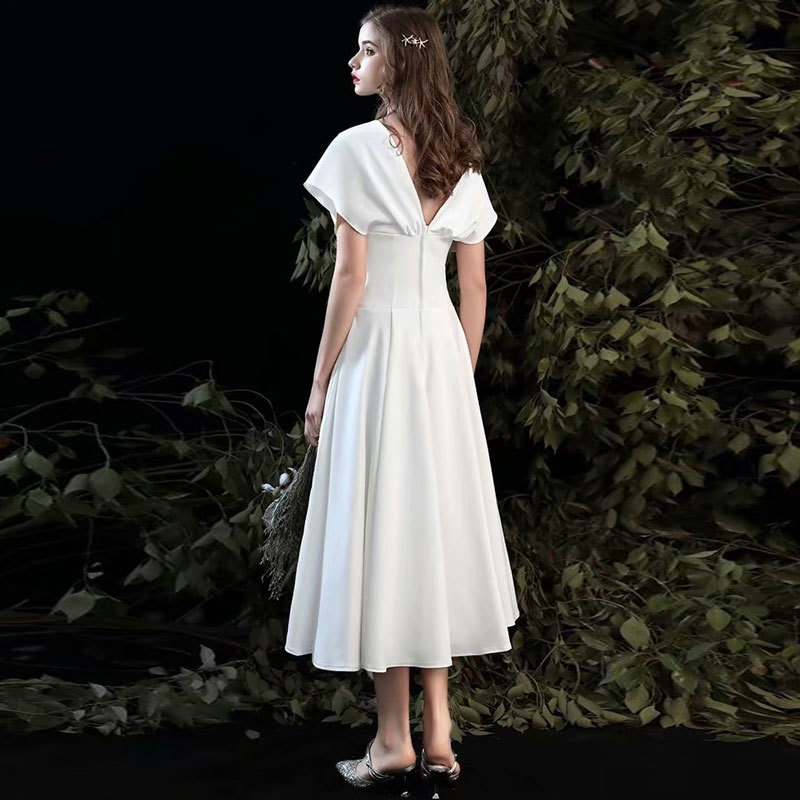 

2021 New Wedding Gowns, Party Dresses, Soiree Bathrobes. B918, Same as the photos