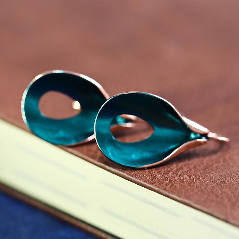 

New Bohemia Green Leaf Dangle Earrings For Women Ethnic Hollow Metal Leaves Jewelry Earrings For Women Men Party Gifts L5M041
