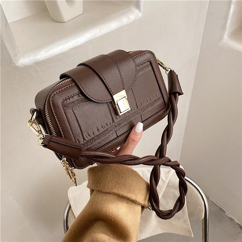 

Vintage Women Shoulder Bag Twist Strap Crocodile Pattern Ladies Purses and Handbags Bolsos Para Mujer Crossbody Messenger Bag, Black