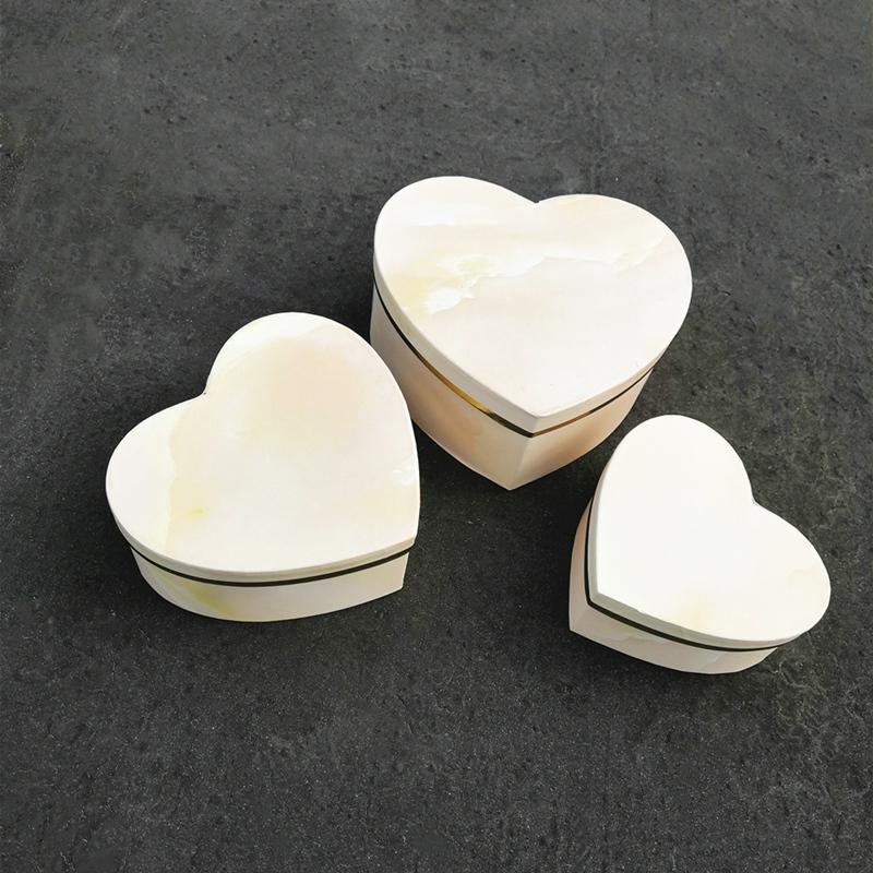 

Florist heart-shaped gift box Valentine's florist packing foil gold wedding party decoration favors gift floral box Candy Boxes