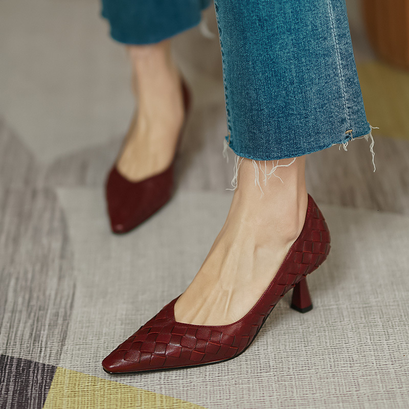 

2021 Superior Quality Genuine Shoes Female Pumps Summer Classic Fine Vintage Dress in Heels Woman Q0SK, Red wine