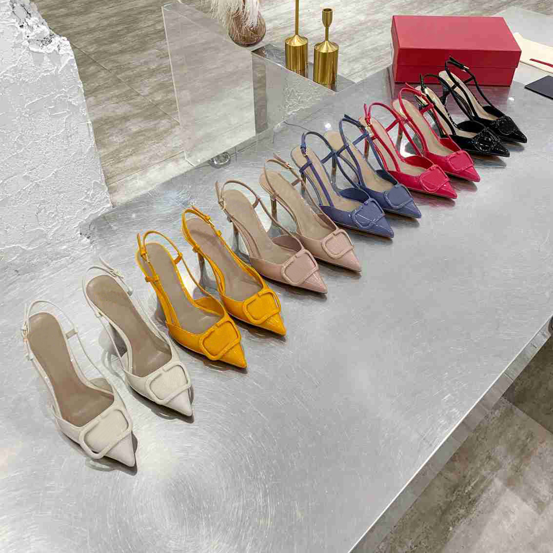 

Top Quality women shoes High Heels Sandals Nude Color Pointed Sandal Fashion Banquet Stylist Shoe Ladies Dress Shoess Studded Leather Shoe's with box