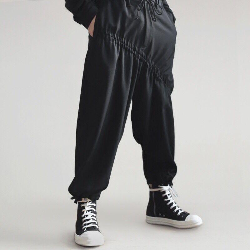 

Adjustable drawstring elastic loose designer cycling pants, Black