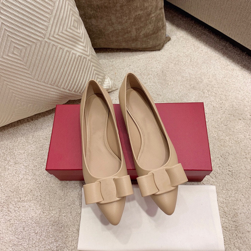 Chaussures simples à talons épais et pointus en cuir souple, nouveau style de printemps, tempérament à la mode