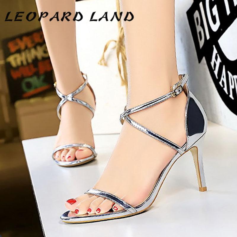 

LEOPARD LAND 2021 8cm Heels Women Sexy Sandals Oumeifeng Sexy Nightclub Open-toed Metal Cross High Heel Sandals High Heels DS, Beige