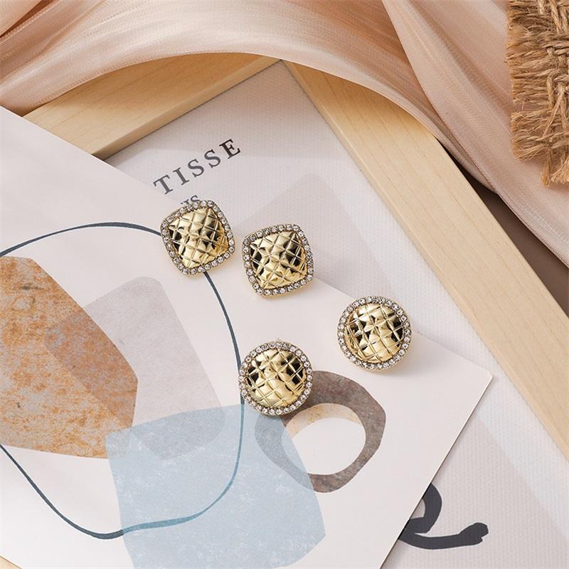 

2020 Personality Fashion Retro Wild Plaid Geometric Earrings Classic Sweet Romantic Small Rhinestone Round Square Earrings Women