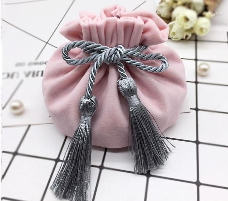 

100pcs Party Favor Bag Wedding Candy Bag Souvenir Gift Favor Pouches Velvet Bundle Baby Shower Return Gifts Wholesale1