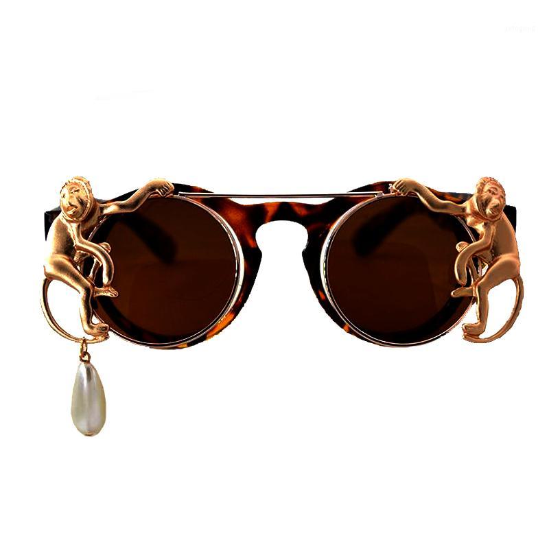 

Sunglasses Fashion Metal Monkey Pearl Chain Decoration Frame Women Mirror Sun Glasses Men1