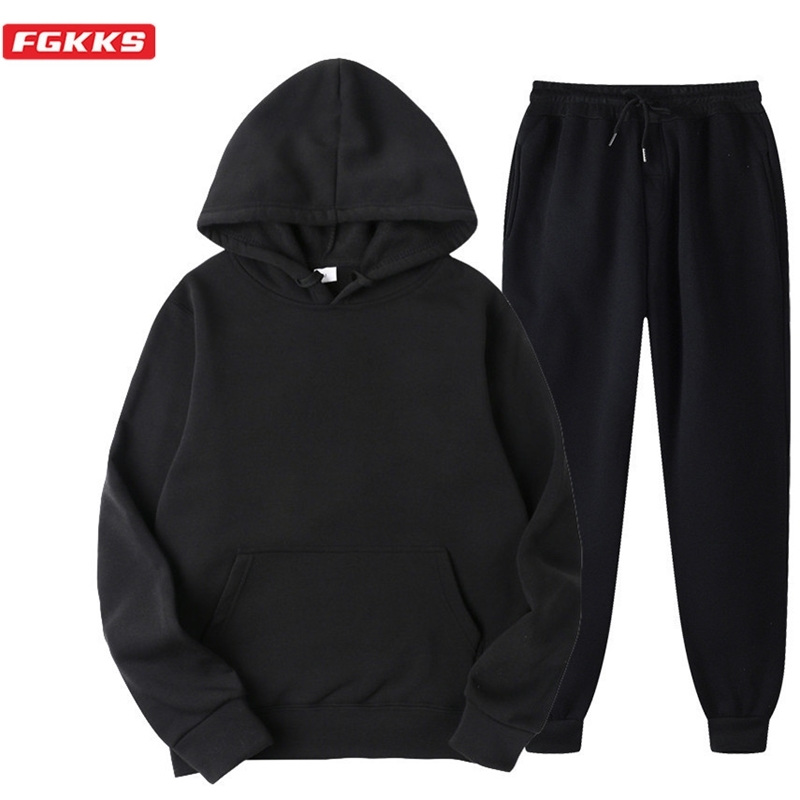 

FGKKS Fashion Brand Men Sets Tracksuit Autumn New Men' Hoodies + Sweatpants Two Piece Suit Hooded Casual Sets Male Clothes 201118, Black