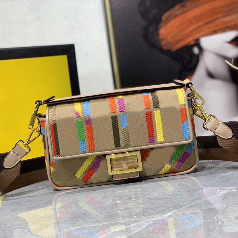 

Luxury Designer Messenger Bag Fashion canvas material high quality embroidery color letters multifunctional handbag, Split