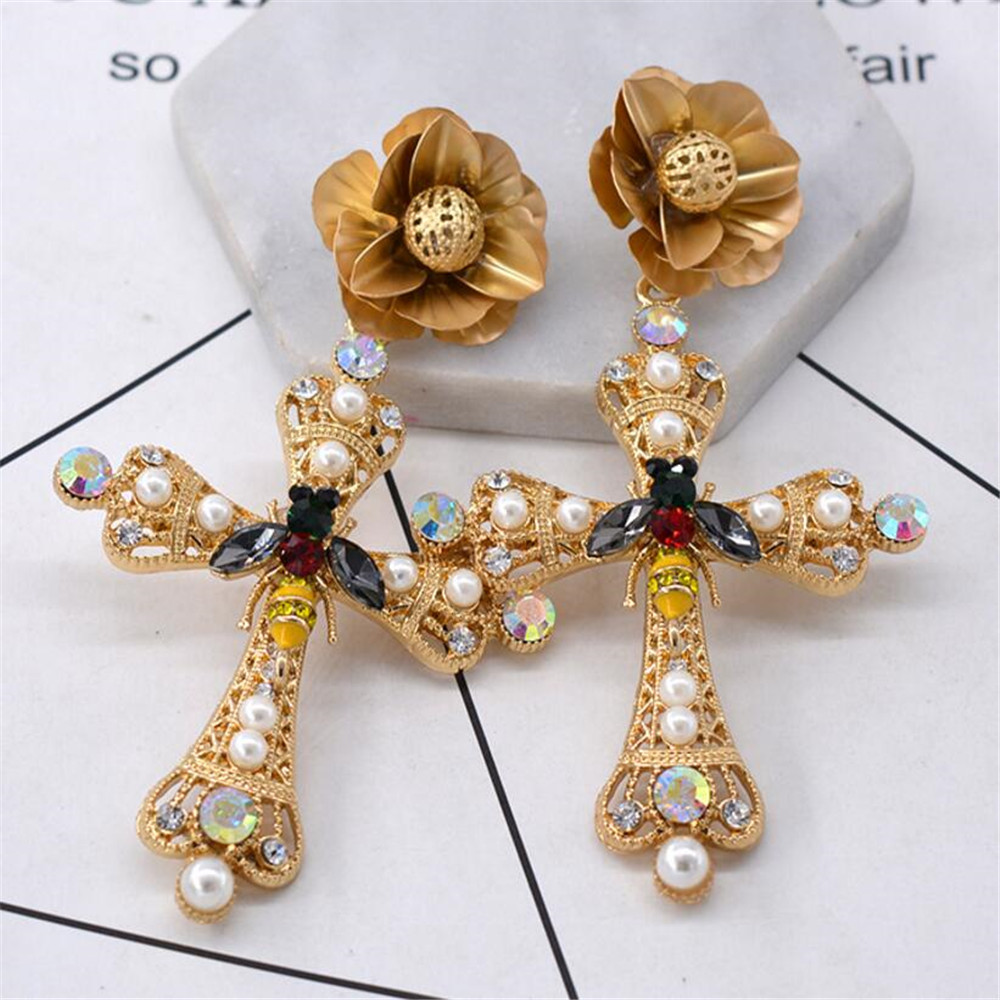 

MHS.SUN 1Pair New Design Gold Color Flower Women Baroque Earring Vintage Elegant Long Cross Baroque Style Women Earring Jewelry