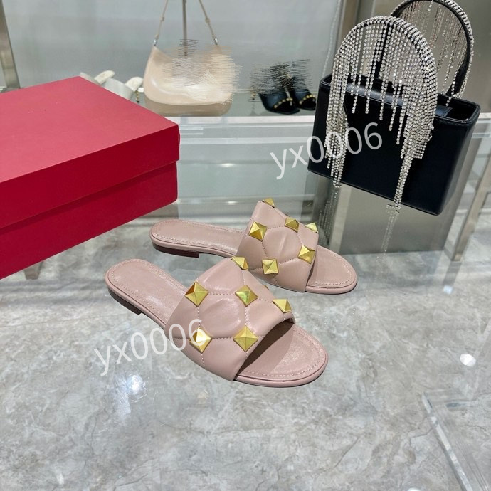 

Italy Time Out Sneaker 35-42 Low top Casual Shoes Women Treaded Rubber Outsole Printed Calf Leather Classic Trainers yh211119, Choose the color