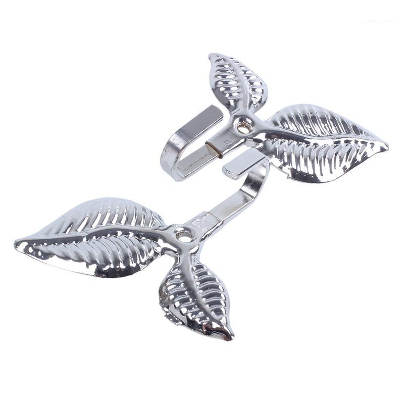 

2 Pcs Wall Hook Metal Fastener for Curtain Drapery Leaf Shaped silver1