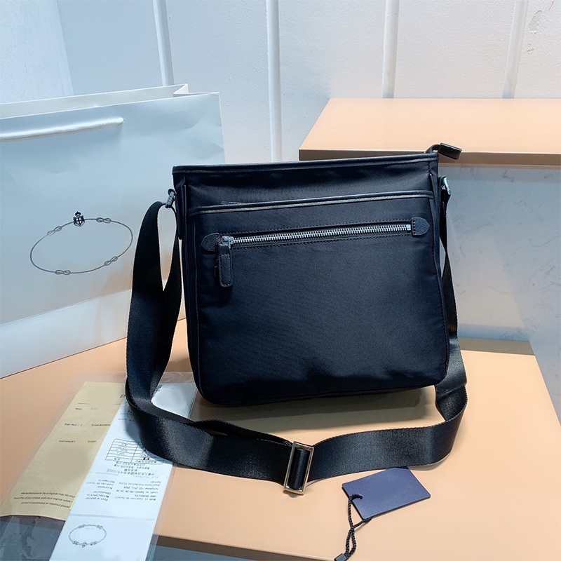 

Messenger Bags Classic Fashion Style The Choice for Going Out Designer Black Shoulder Bag Size 29*27*9 Cm, This item is not for sale