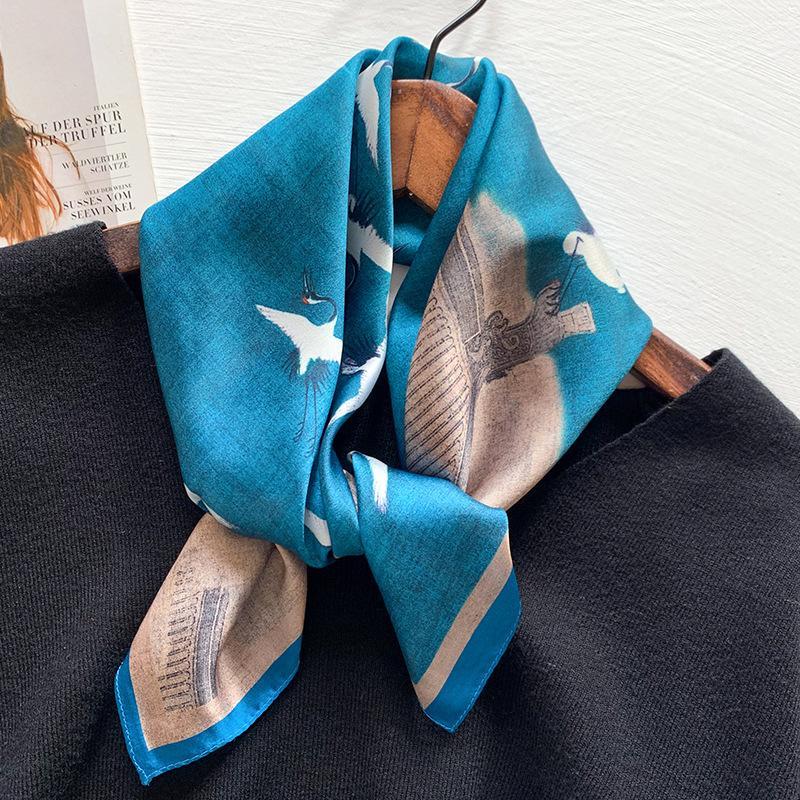 

New style 2020 Fashion Spring and summer beach printing silk headscarf lady Sunscreen Square women's shawl quality silk scarves1