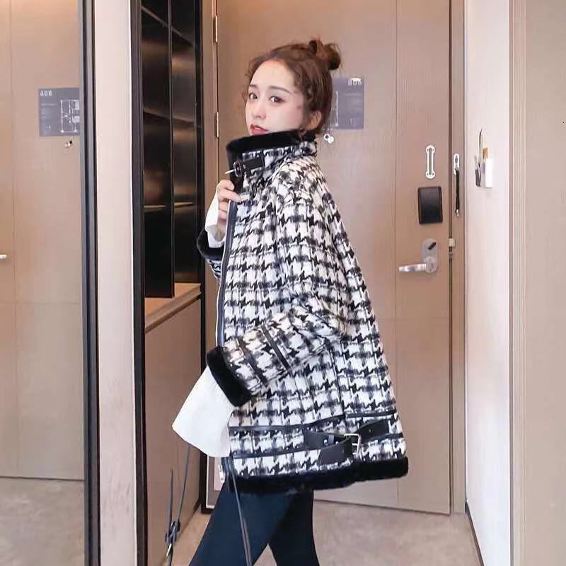 

2021 High quality a Thousand Birds, Velvet Lamb Fur Coat of Female Play Fall Winter Joker Bundled Tender Locomotive EUBS, Beige