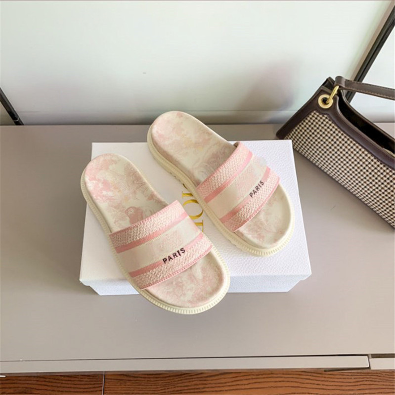 

Top Quality Designers Women Dway Slide Slippers Embroidered Cotton Upper Platform Sandals Toile de Jouy Thick Leather Anatomically-shaped Sole Flat Flip Flops, Multi