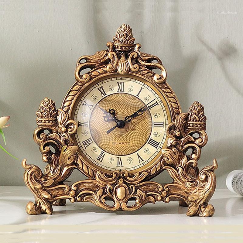 

European Retro Table Clock Creative Living Room Resin Desk Clock Decoration Bedroom Study Desktop Home Decor Crafts Gift1